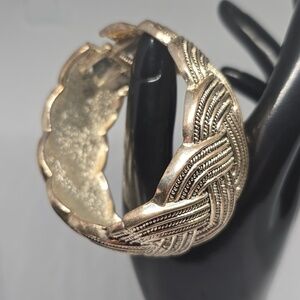 GOLDEN BRAIDED BRACELET HINGED METAL